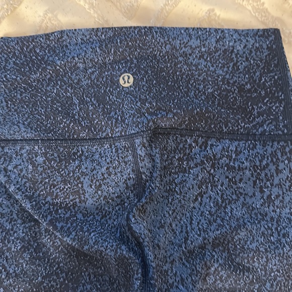 Lululemon crops - Picture 4 of 10